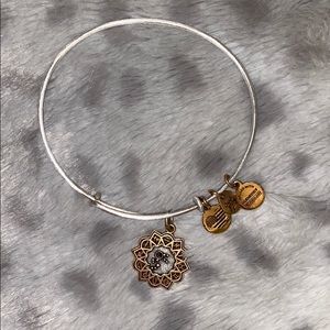 alex and ani aquarius bracelet